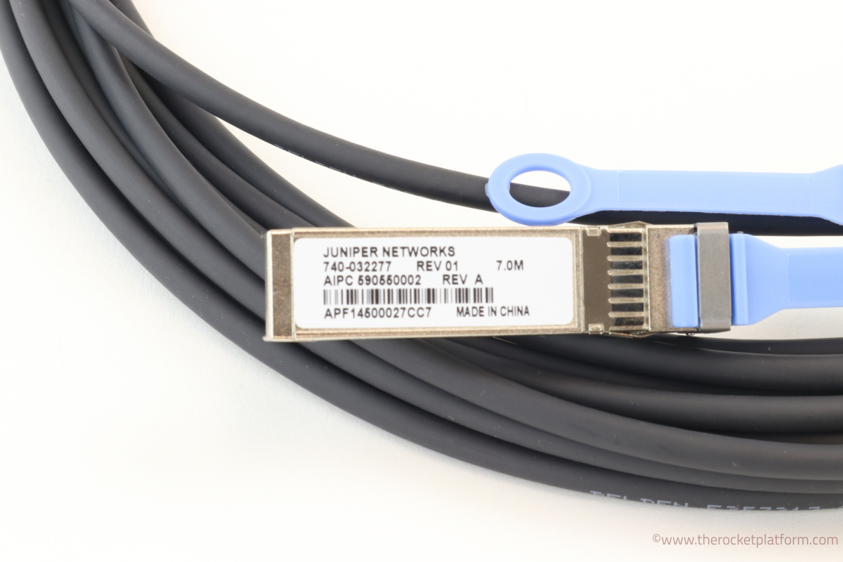 QFX-SFP-DAC-7MA - Juniper SFP+ 10 Gigabit Ethernet DAC Cable 7 Meter (30 AWG)