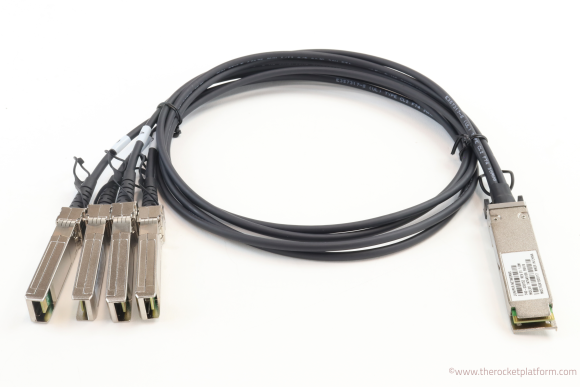 740-038152 - Juniper QSFP+ to SFP+ 10 GbE Direct Attach Breakout Cable 1 Meter