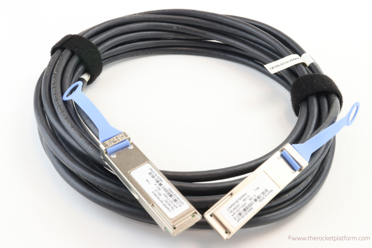 740-052307 - Juniper QSFP+ 40GBase Direct Attach Copper Cable 7 meter active