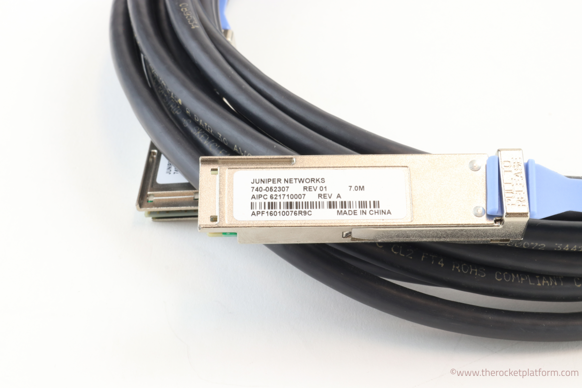 740-052307 - Juniper QSFP+ 40GBase Direct Attach Copper Cable 7 meter active