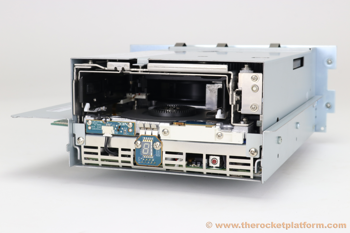 00V6730 - IBM 3573-L2U 3573-L4U (TS3100 TS3200) LTO-5 FC Tape Drive