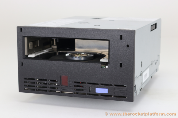 313643010 - StorageTek LTO-1 SCSI Tape Drive IBM
