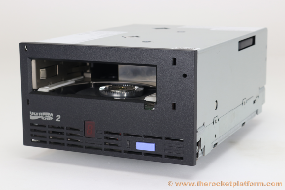 313902207 - StorageTek LTO-2 SCSI Tape Drive IBM